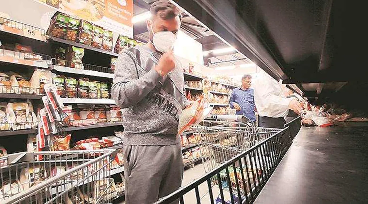 Coronavirus, Coronavirus impact, Coronavirus impact on retail sector, Coronavirus lockdown, கொரோனா வைரஸ், பொதுமுடக்கம், பொதுமுடக்கத்தில் விற்பனையான பொருட்கள் எவை, பொதுமுடக்கத்தில் விற்பனையாகாத பொருட்கள் எவை, what people purchased during lockdown, bread, cheese, coffee, jams, Coronavirus sanitisers, Coronavirus handwashes, Tamil Indian express