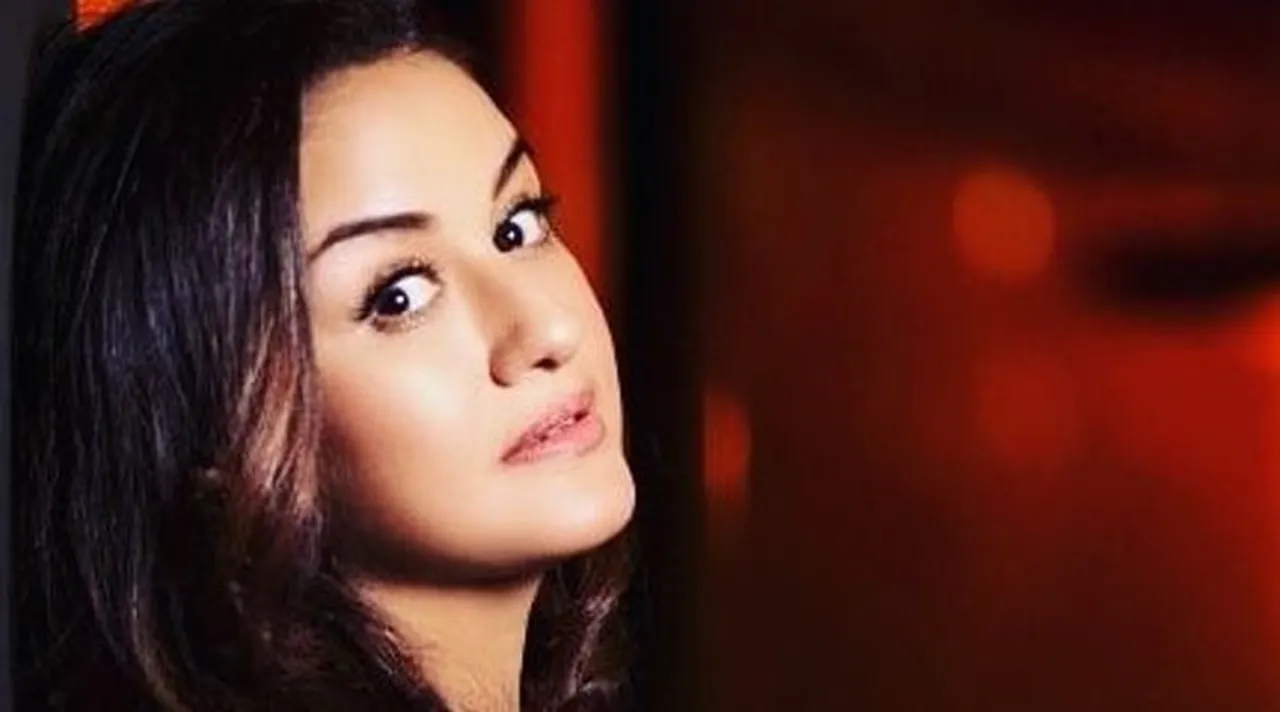 actress sonia agarwal, sonia agarwal second marriage, சோனியா அகர்வால், இரண்டாவது திருமணம், வைரல் வீடியோ, sonia agarwal released second marriage video, viral video, selvaragavan, tamil cinema news, latest tamil cinema news