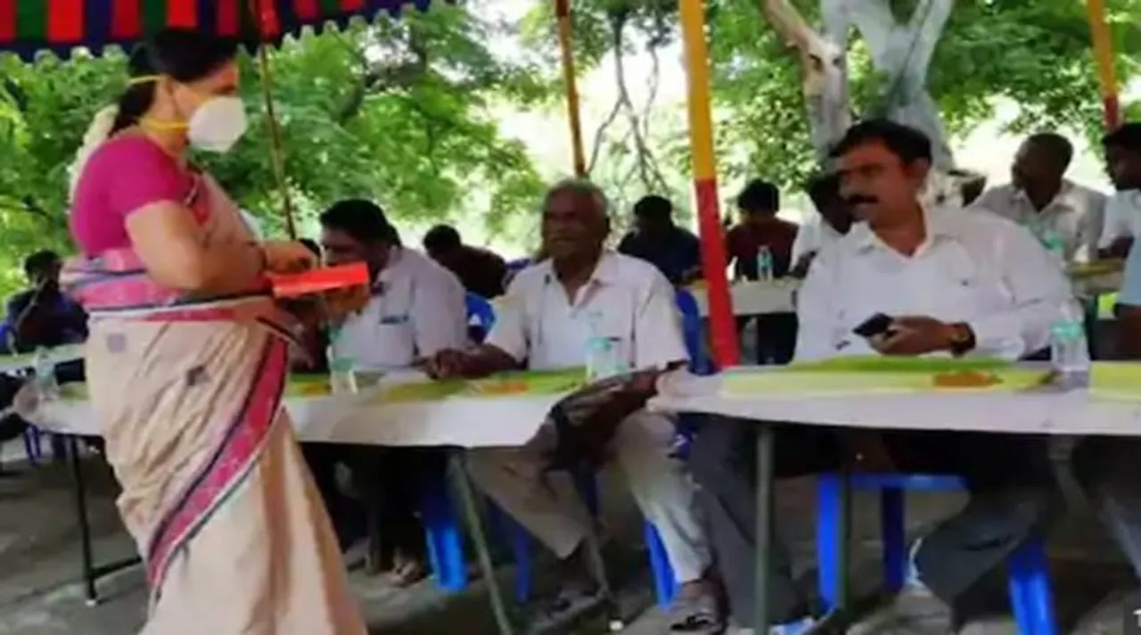 முதல்வர் கையால் விருது வென்ற தாசில்தார் - பிரியாணி விருந்தால் அதிரடி டிரான்ஸ்ஃபர்