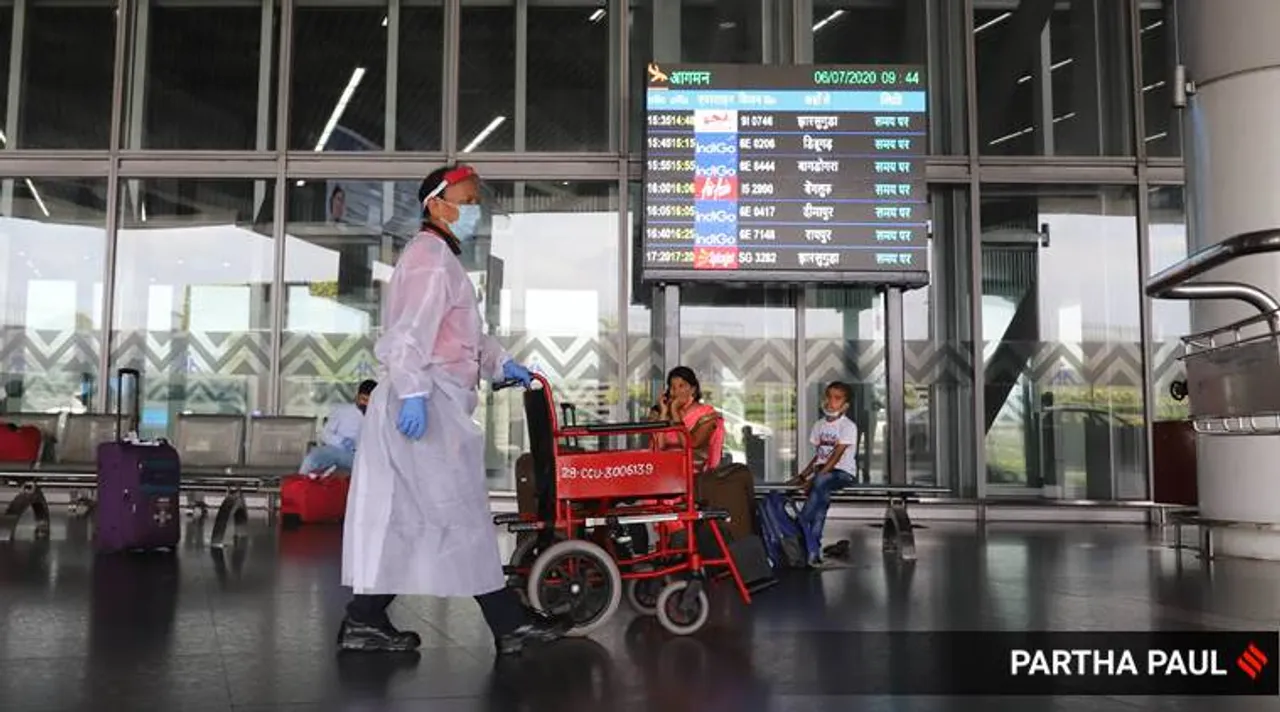 Spread of corona virus in flight is low explained