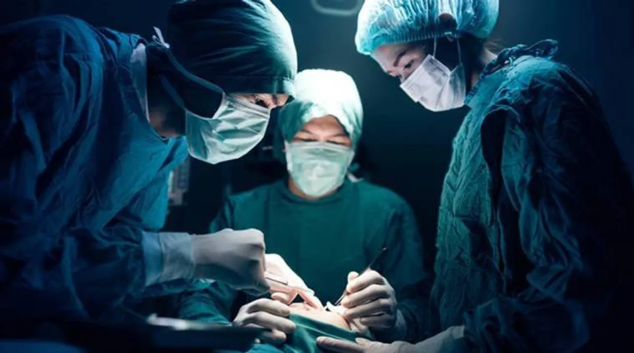 ayurveda doctors allowed to do surgery, alopathy doctors modern doctors opposed to centre, ayurveda medicine, ayush ministry