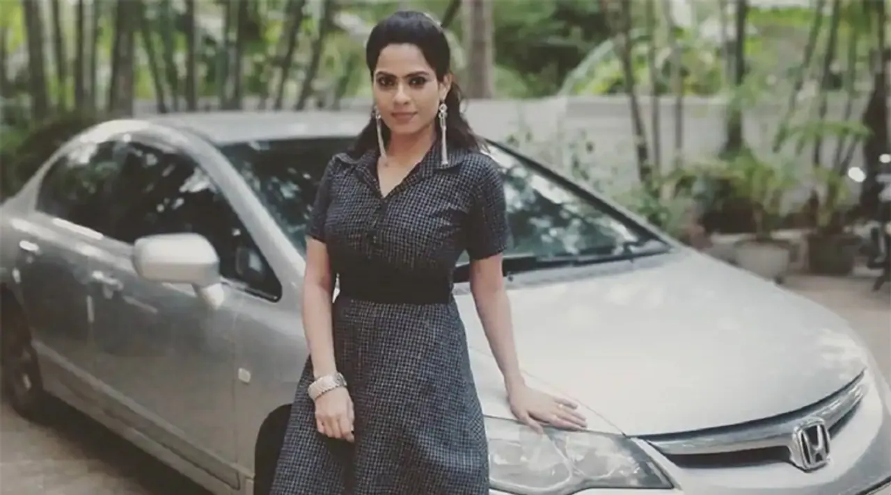 சரித்திர பின்னணி கொண்ட புதிய சீரியல் : சன்டிவிக்கு வரும் விஜய் டிவி பிரபலம்