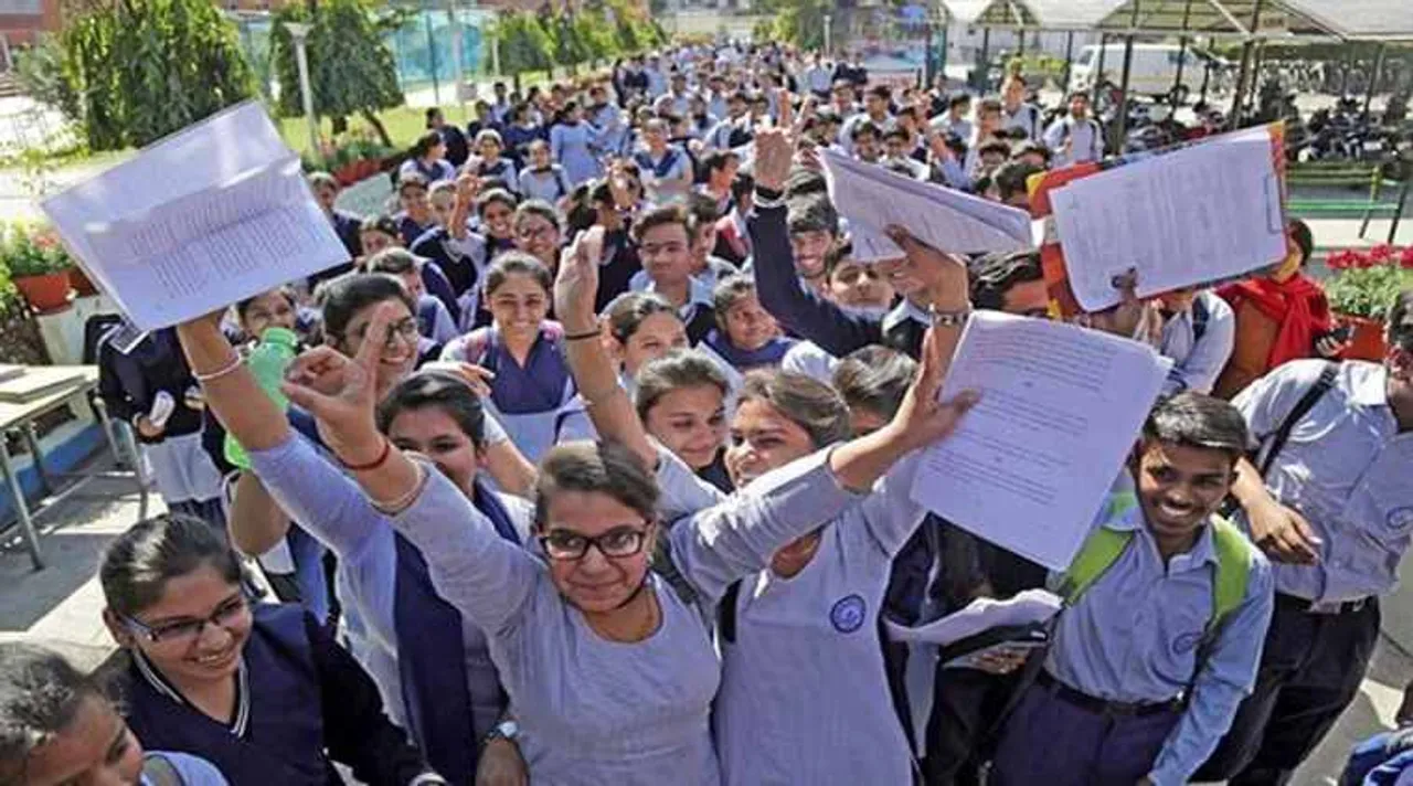 9, 11-ம் வகுப்பு கூட ஓகே! 10-ம் வகுப்பு மாணவர்களுக்கு எப்படி மதிப்பெண் வழங்குவது?