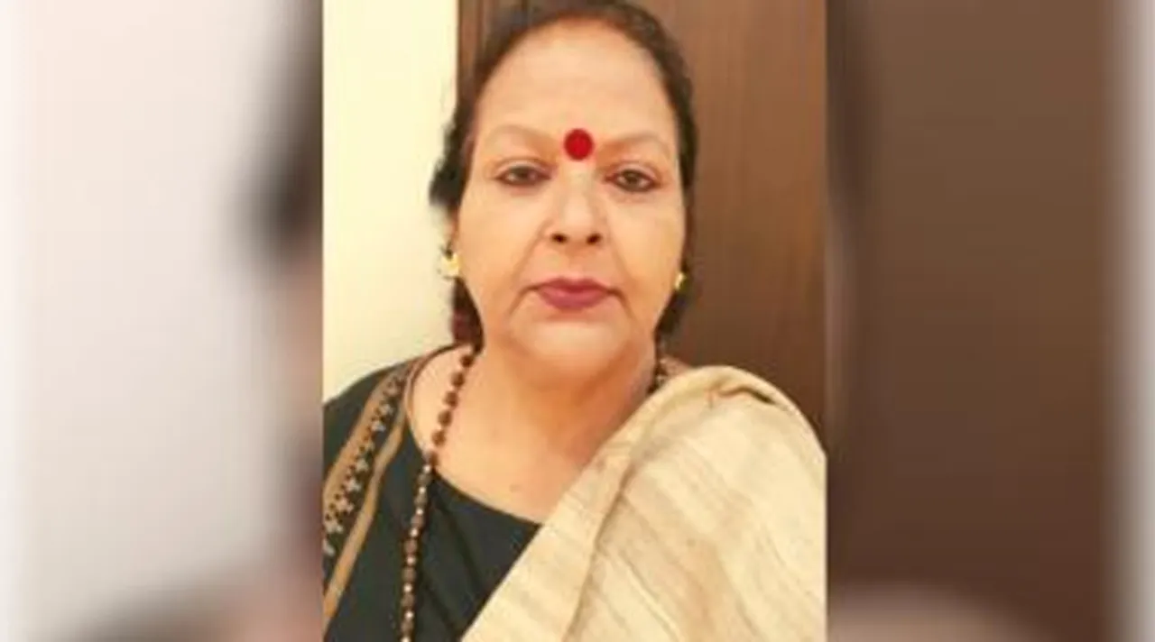 பெண்கள் தாமதமாக வெளியே செல்லக்கூடாதா? மகளிர் ஆணைய உறுப்பினர் சர்ச்சை