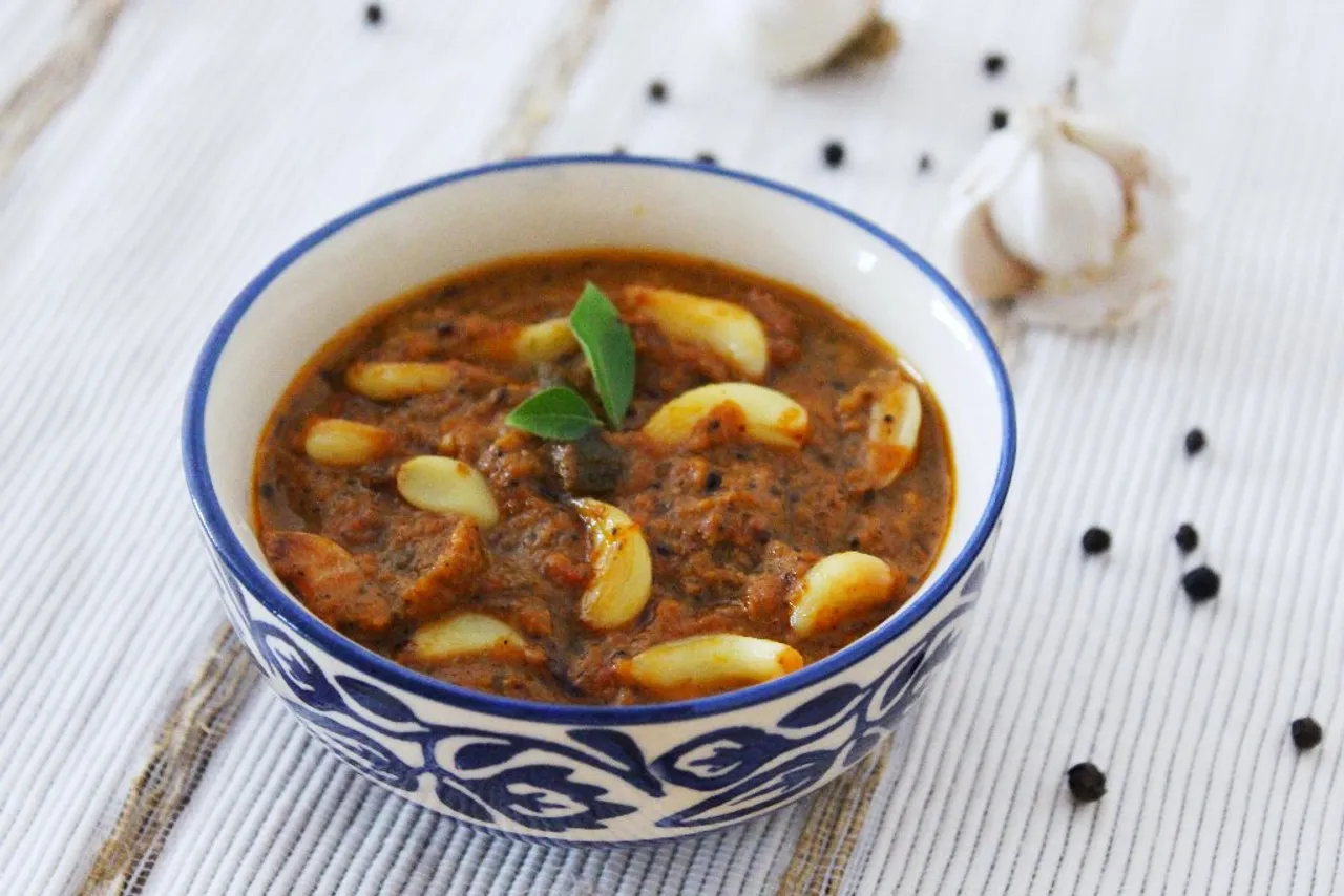 poondu kuzhambu recipe poondu kuzhambu in tamil