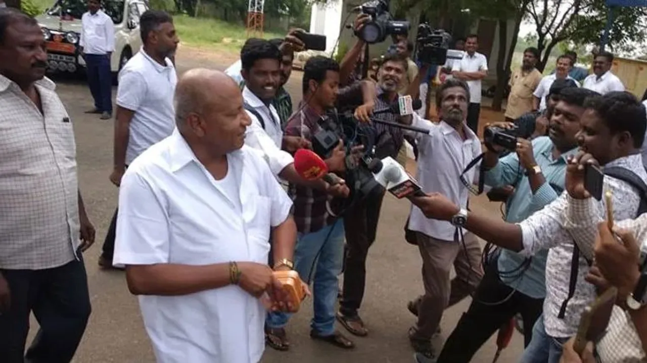 3 ஆண்டுகள் சிறை.. 5 லட்சம் அபராதம்!  யார் இந்த விவி மினரல் வைகுண்டராஜன்?
