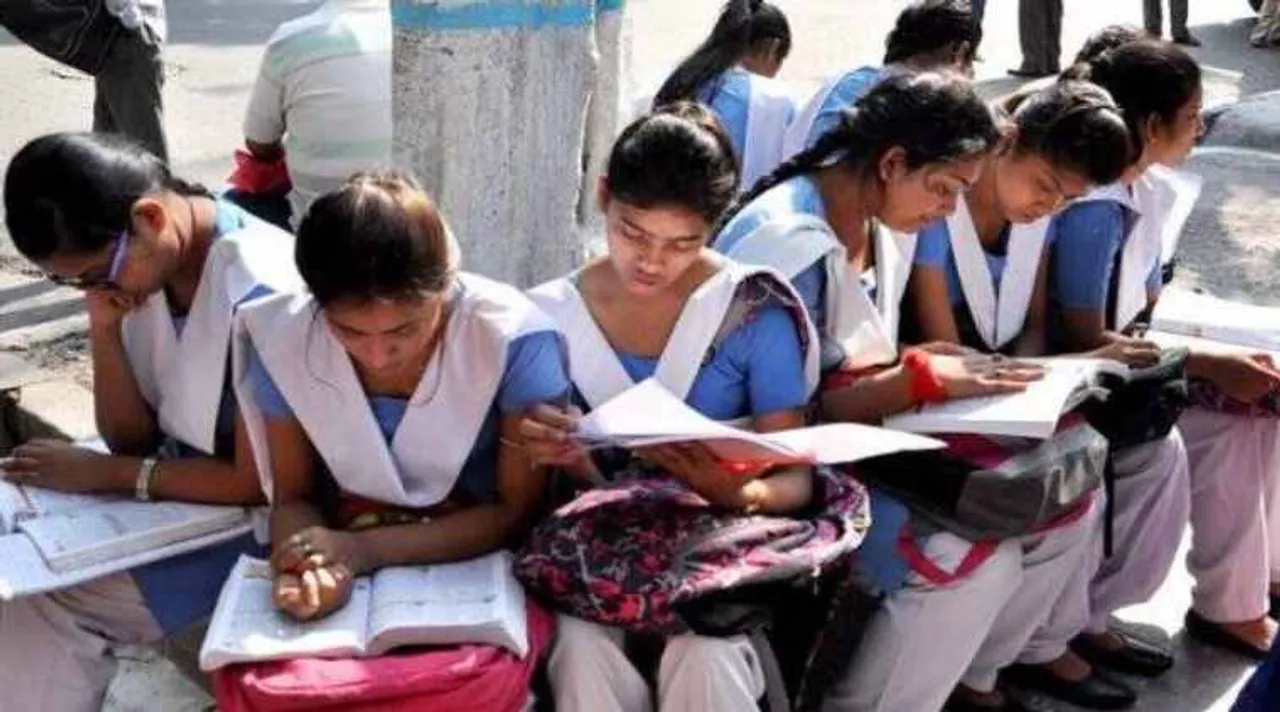 9, 10, 11-ம் வகுப்பு மாணவர்கள் பள்ளிக்கு செல்ல வேண்டுமா? தேர்வு ரத்தால் பாதிப்புகள் என்ன?