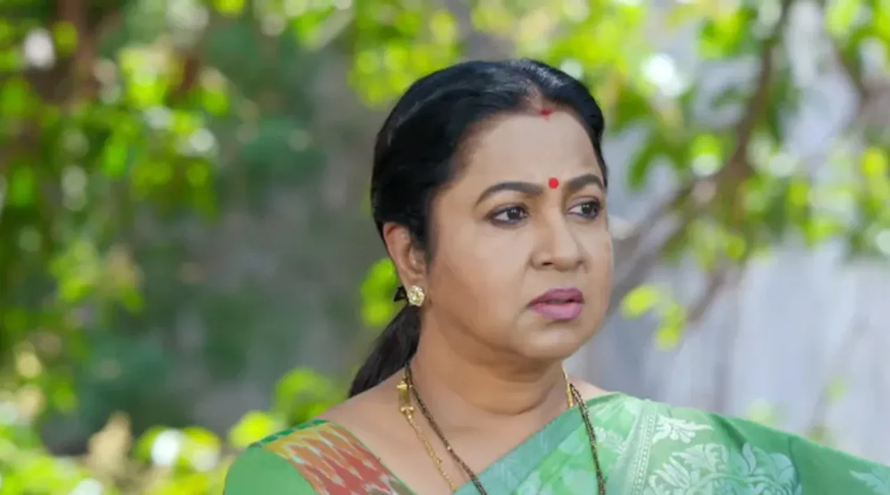 சாரதா அம்மா கேரக்டரில் அந்த நடிகை கிடையாதாம்: தெளிவு படுத்திய ராதிகா