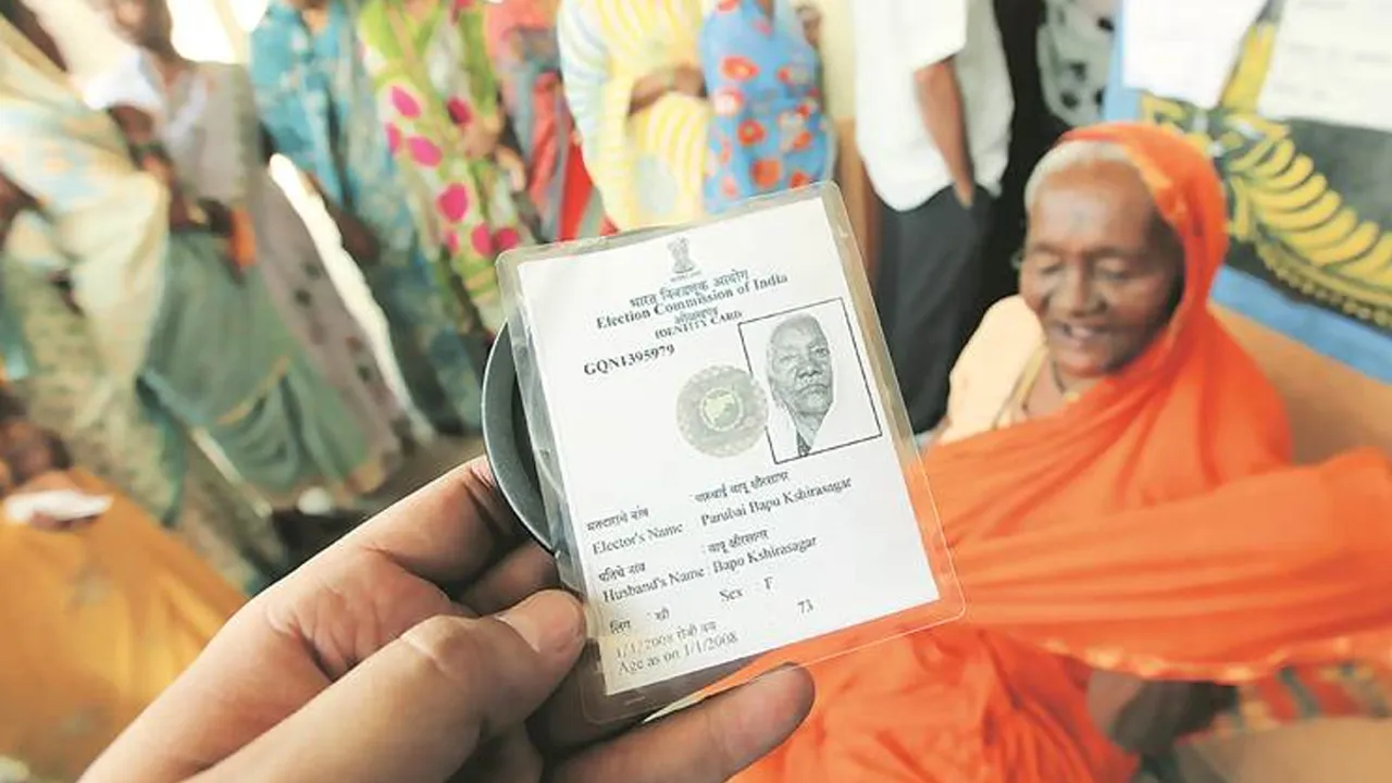 நெருங்கி வரும் சட்டசபை தேர்தல் : வாக்காளர் அடையாள அட்டையில் முகவரி மாற்றம் எப்படி செய்வது?