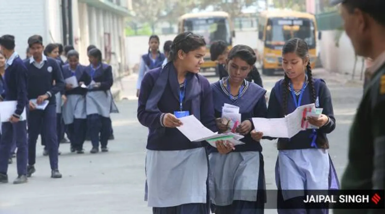CBSE, class 10 exams cancelled, CBSE Class 12 board exams postponed, சிபிஎஸ்இ பத்தாம் வகுப்பு பொதுத்தேர்வு ரத்து, சிபிஎஸ்இ 10ம் வகுப்பு பொதுத்தேர்வு ரத்து, சிபிஎஸ்இ 10ம் வகுப்பு தேர்வு ரத்து, சிபிஎஸ்இ 12ம் வகுப்பு தேர்வு ஒத்திவைப்பு, சிபிஎஸ்இ 12ம் வகுப்பு தேர்வு தள்ளிவைப்பு, சிபிஎஸ்இ பிளஸ் 2 தேர்வு ஒத்திவைப்பு, cbse 10th exams cancelled, cbse 10th standard exams cancelled, CBSE 12th exams postponed, CBSE 12th board exams postponed, CBSE 10th board exams cancelled, cbse class 12 board exams postponed