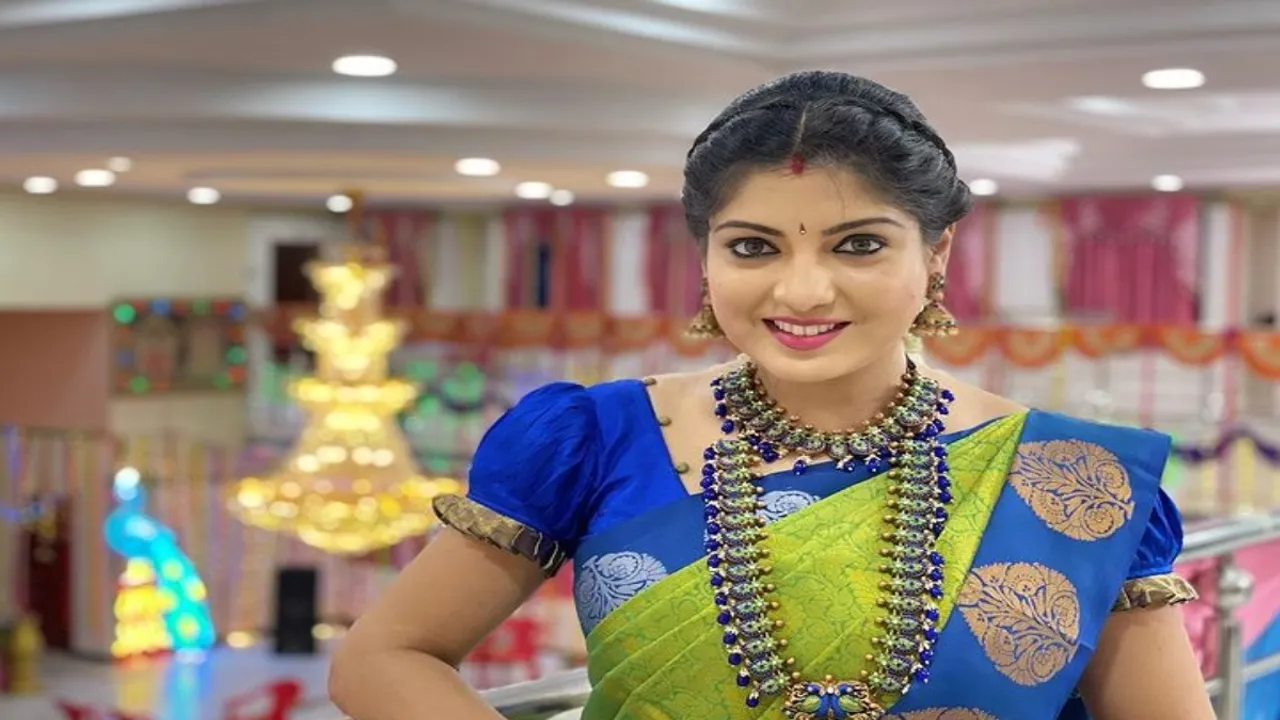 Pandavar Illam Kayal Papri Ghosh Saree Collection Lifestyle Tamil