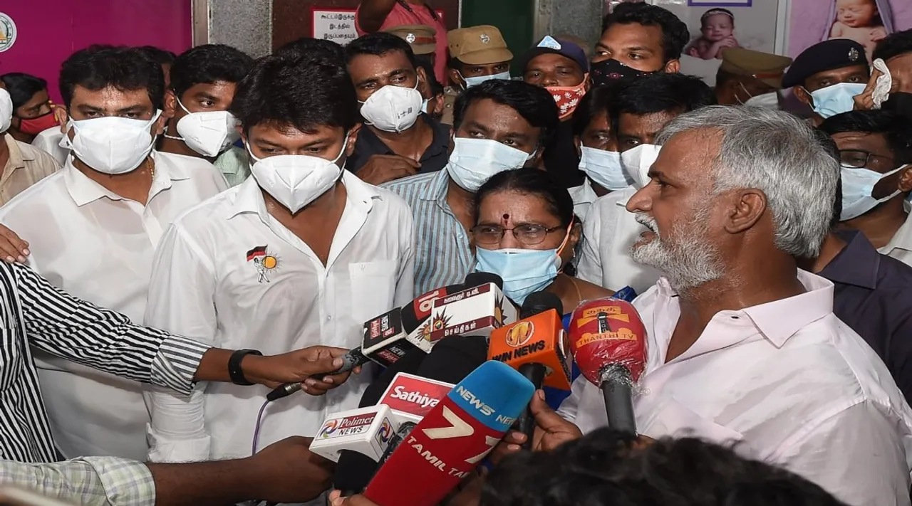 குழந்தைகள் வார்டில் தீ விபத்து; முதல் ஆளாய் வந்த உதயநிதி: திமுகவினர் நெகிழ்ச்சி!