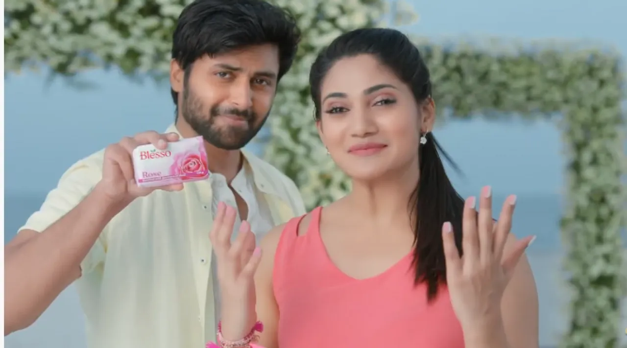 ஒரு சோப்பு விளம்பரத்தில் சேர்ந்து நடிச்சது குத்தமா?! அஸ்வின்- லாஸ்லியாவை கோர்த்து விடும் ரசிகர்கள்!