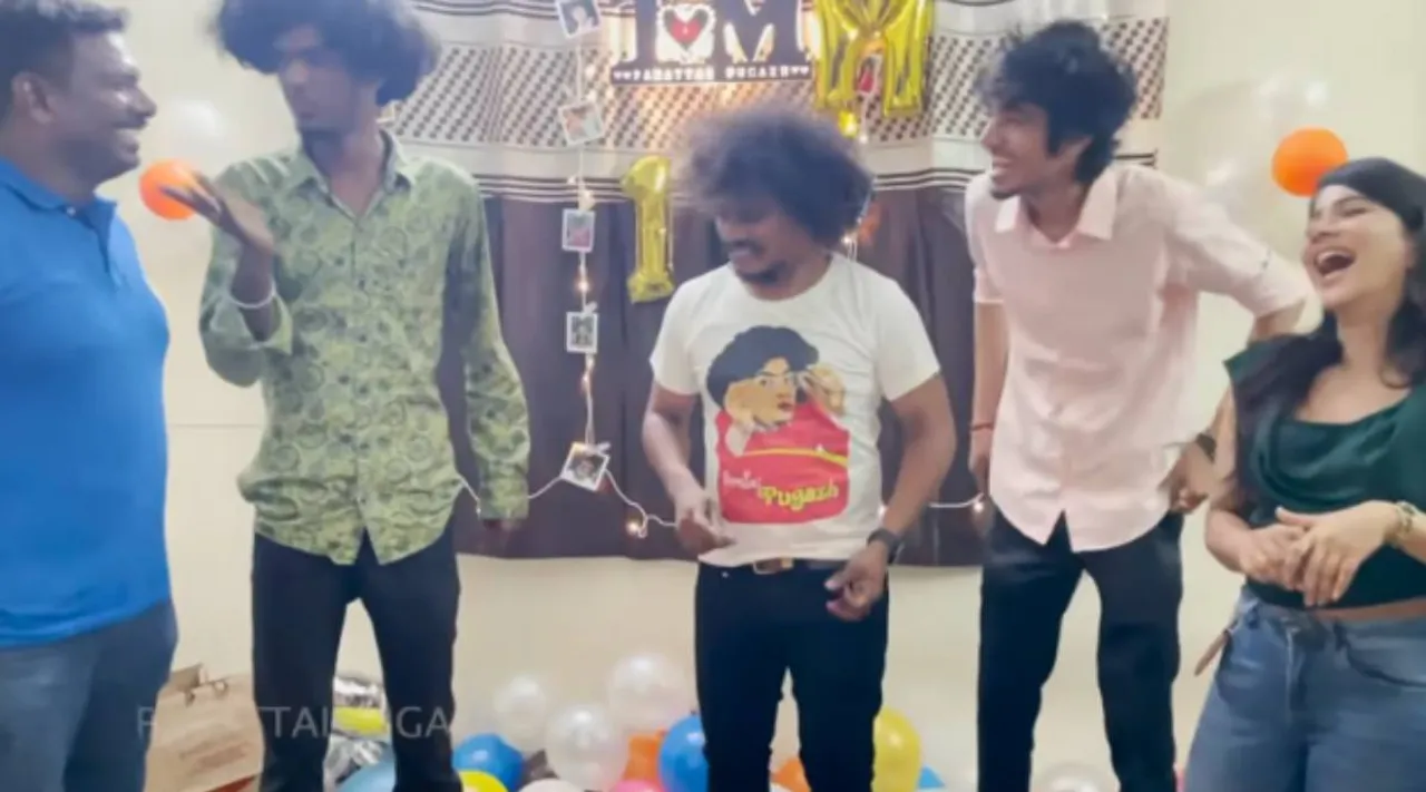 cook with comali, pugazh celebrates 1 million youtube subscribers, cook with comali pugazh, குக் வித் கோமாளி, புகழ், குக் வித் கோமாளி புகழ், புகழ் யூடியுப் சேனல் 1 மில்லியன் சப்ஸ்கிரைப்பை தாண்டியது. பவித்ரா, பாலா, நடிகை பவித்ரா, pugazh celebrates with pavithra and bala, actress pavithra, cook with comali bala, பரட்டை புகழ், parattai pugazh, pugazh instagram