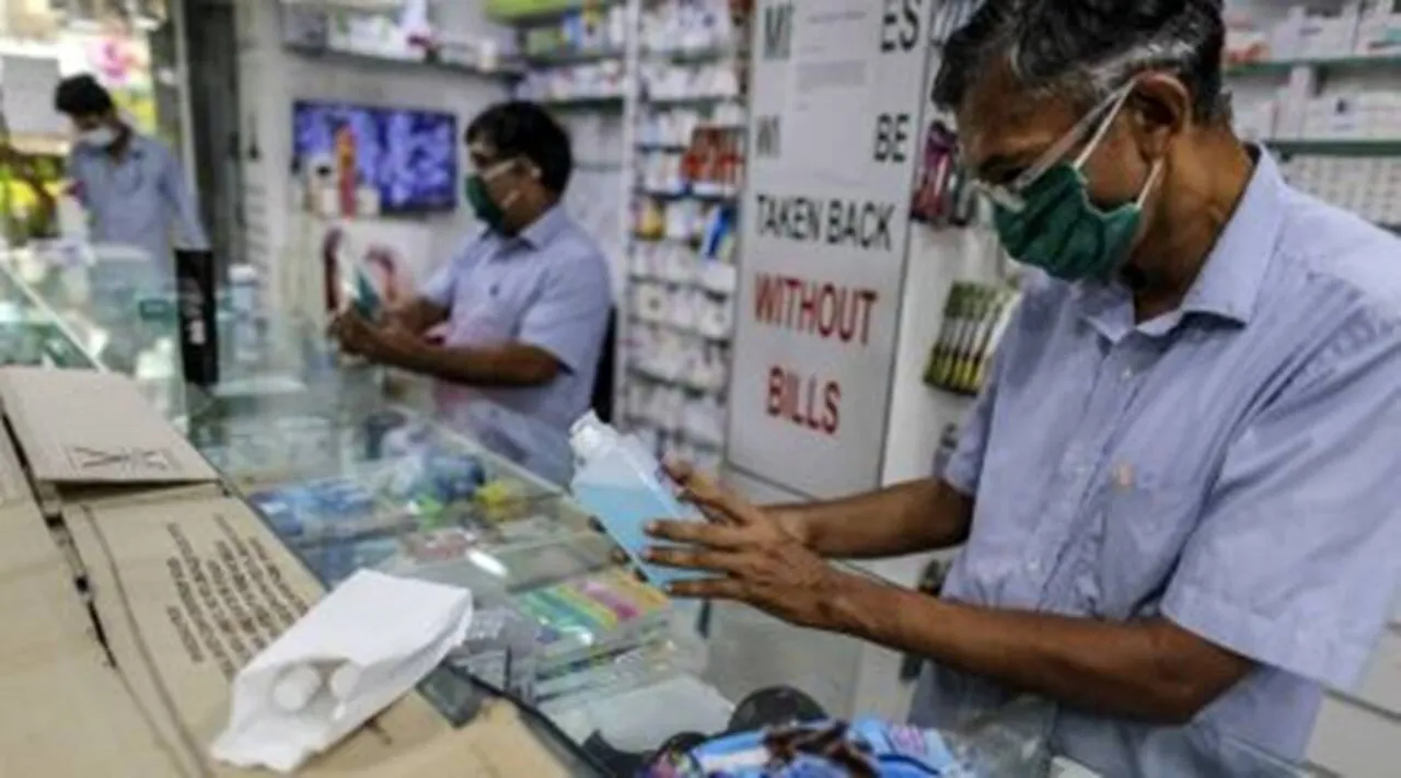 சுயசிகிச்சையில் பொதுமக்கள்; கண்காணிக்க மருந்தகங்களிடம் தகவல்களைக் கேட்கும் சென்னை மாநகராட்சி
