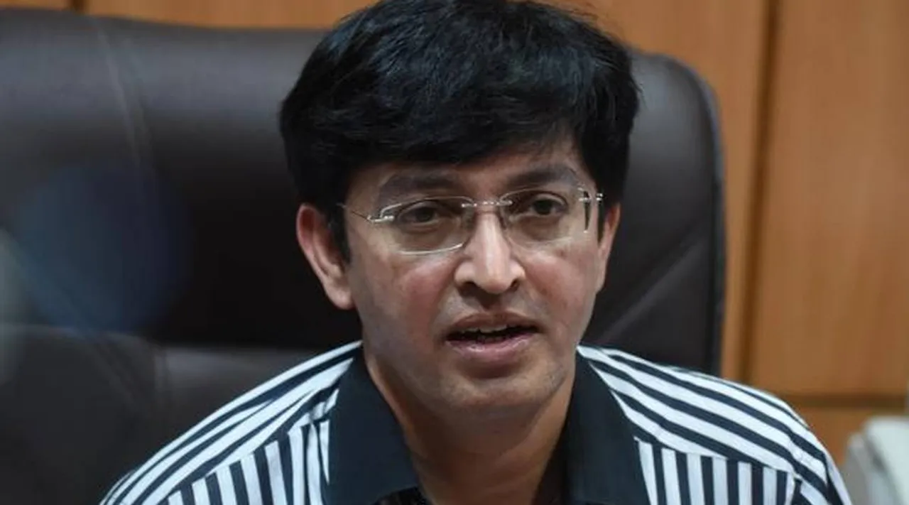 எச்சில் தொடாதீங்க... ஊதாதீங்க..! ராதாகிருஷ்ணன் ஐஏஎஸ் முக்கிய எச்சரிக்கை