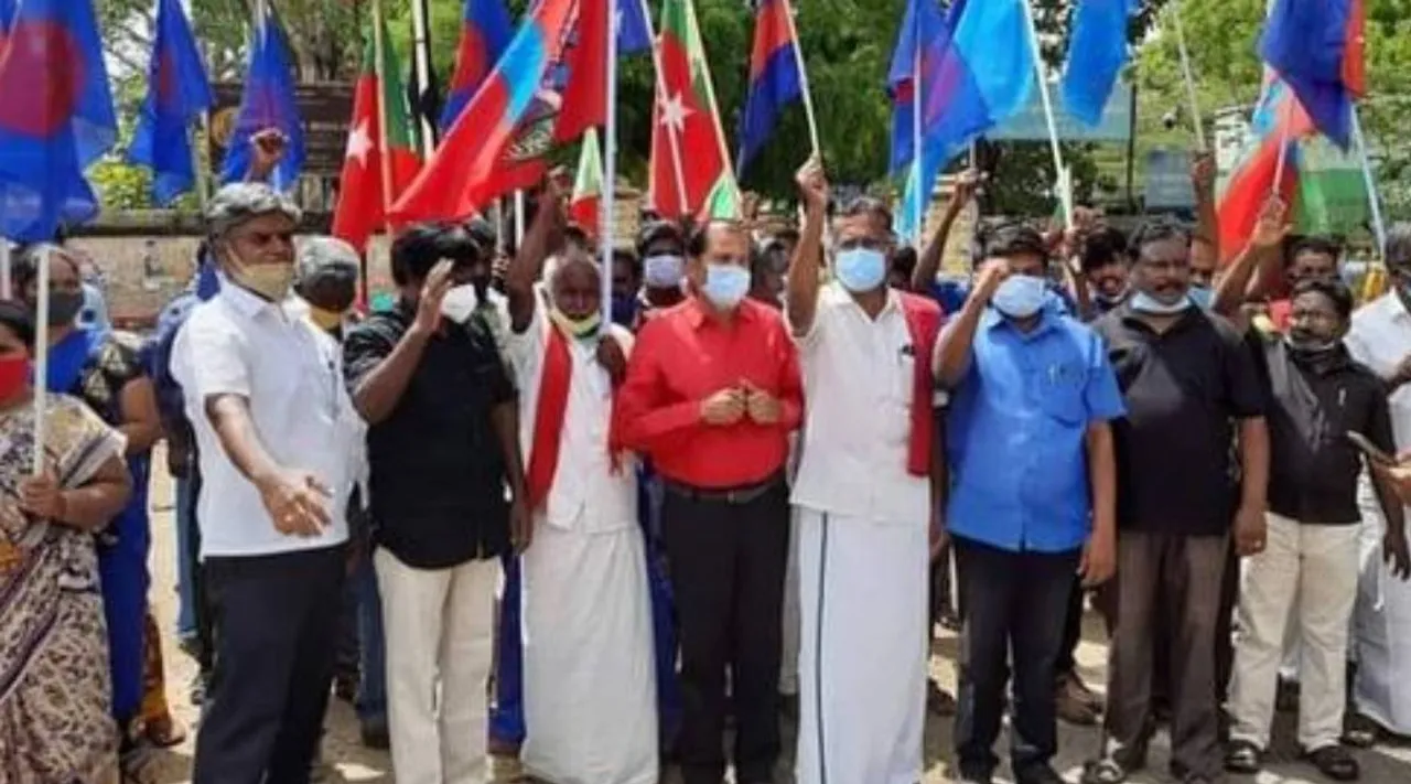 Avinashi Tahsildar transferred, Tahsildar warns not to sell beef, அவிநாசி, வட்டாட்சியர் பணியிட மாற்றம், மாட்டிறைச்சிக்கு தடை விதித்த வட்டாட்சியர் பணியிட மாற்றம், அவிநாசி வட்டாட்சியர், மாட்டிறைச்சி அரசியல், மாட்டிறைச்சி தடை சர்ச்சை, Tahsildar beef ban controversy, avinashi, tamil nadu, beef ban politics, cpm, Avinashi
