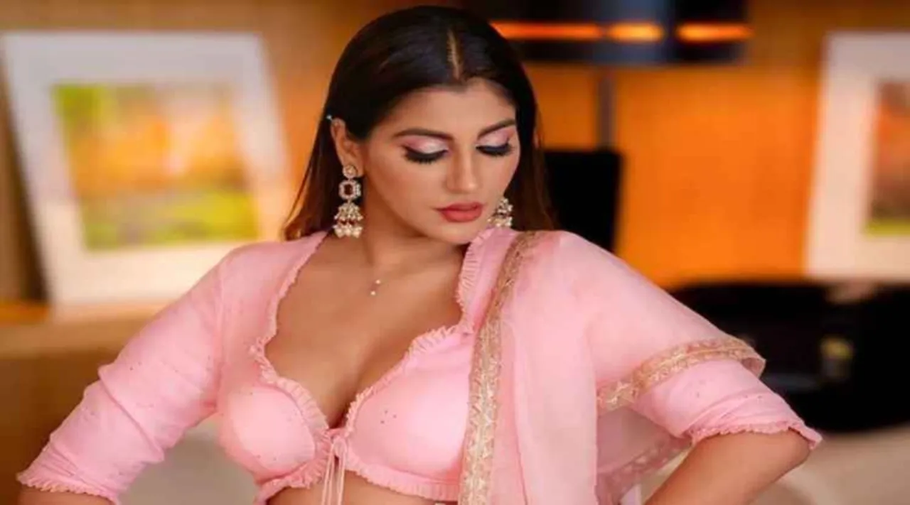 Bigg Boss Fame Yashika Anand Car Accident Chengalpattu Tamil News