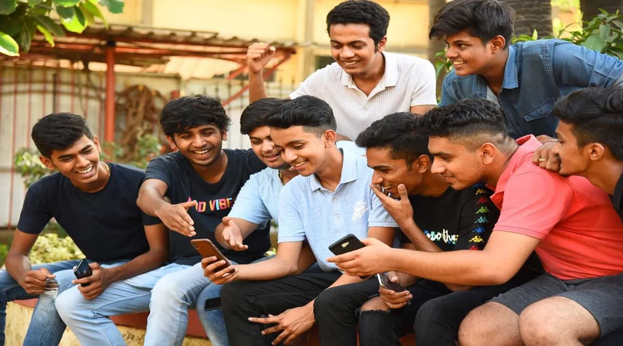 CBSE 10th Result : சிபிஎஸ்இ 10-ம் வகுப்பு தேர்வு முடிவுகள் வெளியீடு : சென்னை மண்டலத்திற்கு 3-வது இடம்