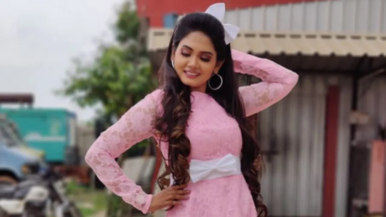 saai gayathri