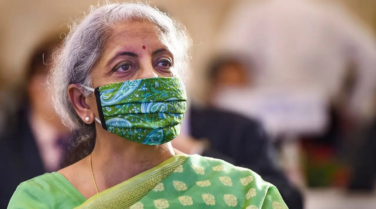 இந்தியாவிற்கு 4-5 'SBI அளவு' வங்கிகள் தேவை: நிதி அமைச்சர் நிர்மலா சீதாராமன்