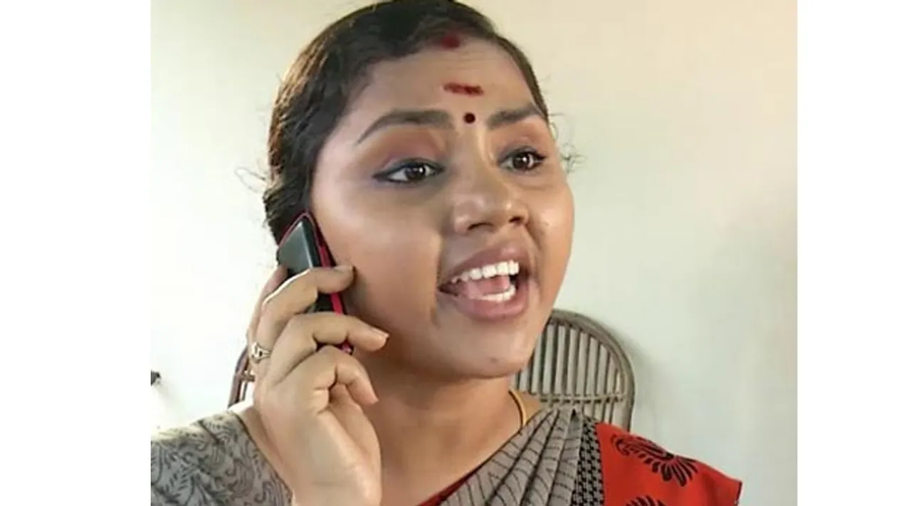 போட்டோ ஷூட், வீடியோ ஷூட் இல்லை... அரசு மருத்துவமனையில் குழந்தை பெற்ற சன் டிவி சீரியல் நடிகை!