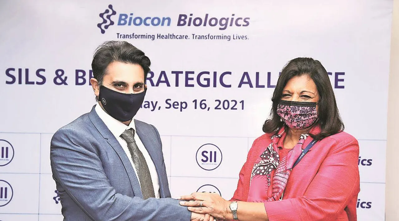 மாதம் 200 மில்லியன் கோவிஷீல்டு தடுப்பூசி; பூஸ்டர் டோஸ் வருமா- சீரமின் அடுத்தக்கட்ட பிளான் என்ன?