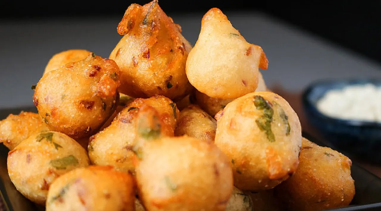bonda Recipes in tamil: idli batter bonda making in tamil