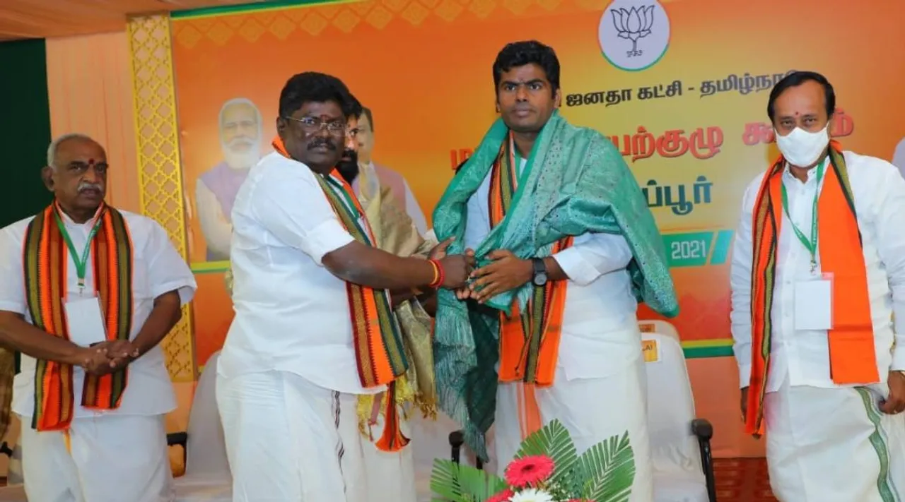 Former AIADMK MLA Manikkam joins in BJP, OPS supporter Manikkam joins in BJP, AIADMK Shock, Annamalai, BJP, பாஜகவில் இணைந்த ஓபிஎஸ் ஆதரவாளர் மாணிக்கம், அதிமுக முன்னாள் எம் எல் ஏ மாணிக்கம் பாஜகவில் இணைந்தார், அதிர்ச்சியில் அதிமுக, former aiadmk mla manikkam, tamil nadu bjp
