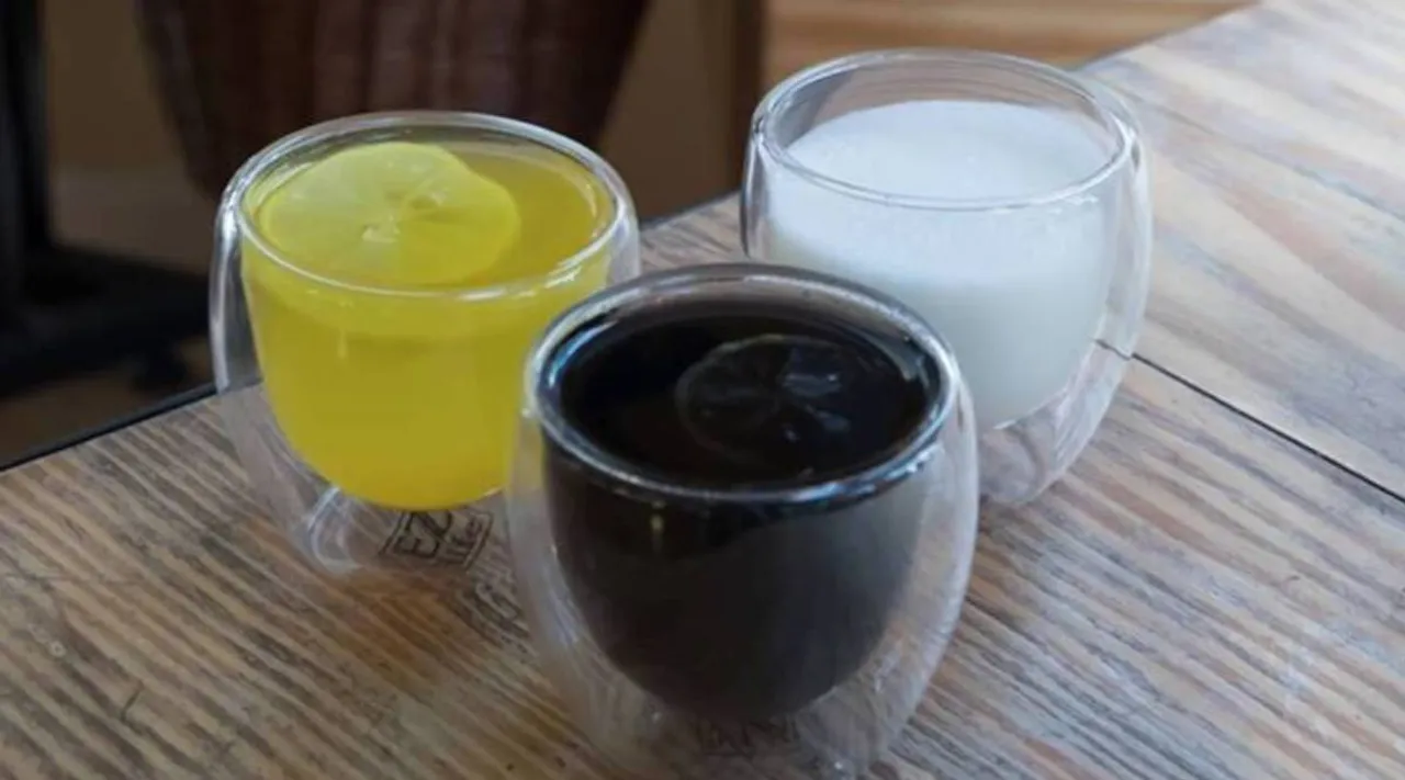 Ginger juice, garlic juice, Ginger juice for immunity, Lemon juice, Honey, immunity shots, chef shipra khanna Include some immunity shots, immunity boosters, immunity boosting shots, immunity, பூண்டு ஜூஸ், பூண்டு, தேன், இஞ்சி ஜூஸ், நோய் எதிர்ப்பு சக்தி, இம்யூனிட்டி, நோய் எதிர்ப்பு சக்தி, லெமன் ஜூஸ், how to build immunity recipes, simple recipes, easy immunity boosters, ginger shot, benefits of garlic, covid-19, coronavirus, pandemic, lockdown, Ginger is said to have many antioxidants, Ginger juice, Lemon juice, Honey