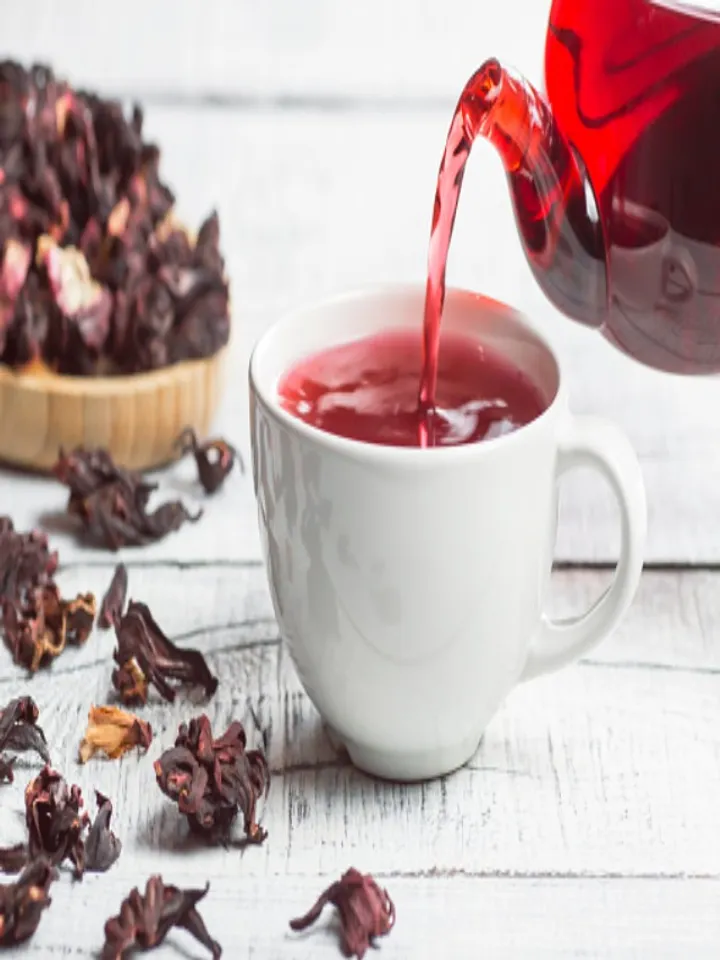 hibiscus tea 2 - unsplash (1)
