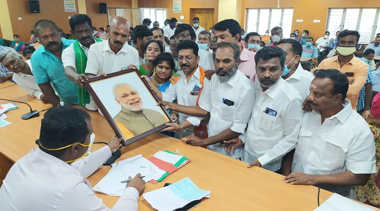அரசு அலுவலகங்களில் பிரதமர் மோடி புகைப்படம்; தமிழக அரசை வலியுறுத்தும் பாஜக