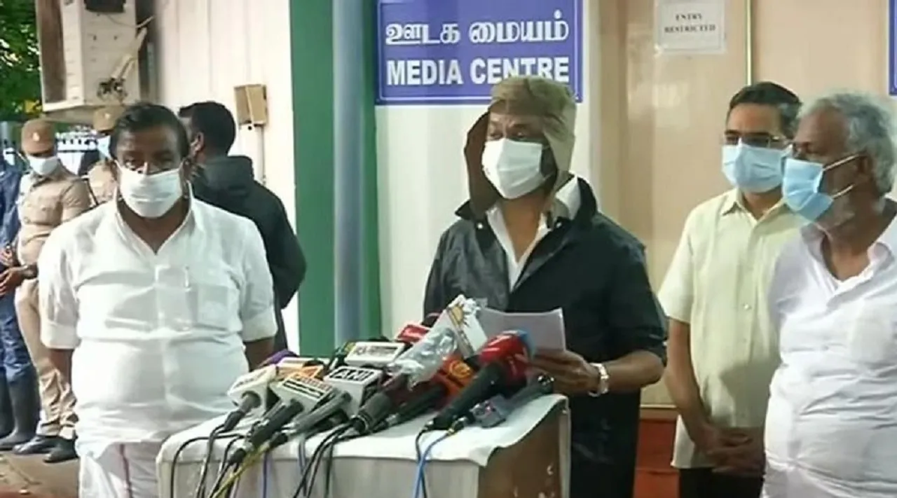 பள்ளி, கல்லூரிகளுக்கு விடுமுறை; சென்னையில் மழை ஆய்வுக்குப்பின் முதல்வர் பேட்டி