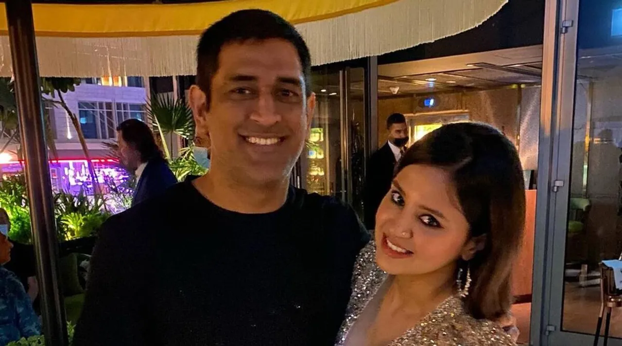 Dhoni-and-Sakshi-