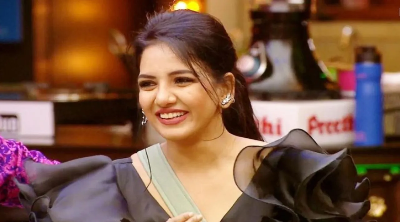 Bigg Boss 5 Tamil Pavani Reddy Cute picture Latest Photos