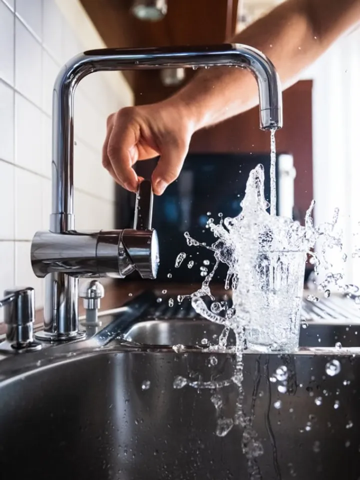 drinking water 4 - unsplash (1)