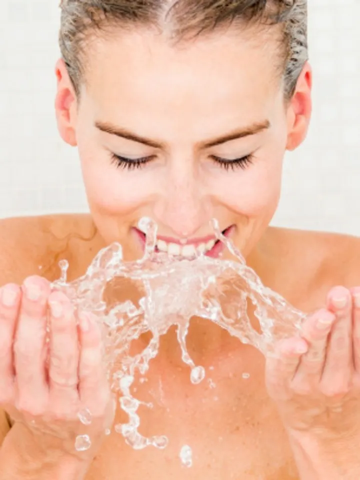 face wash 3 - unsplash (1)