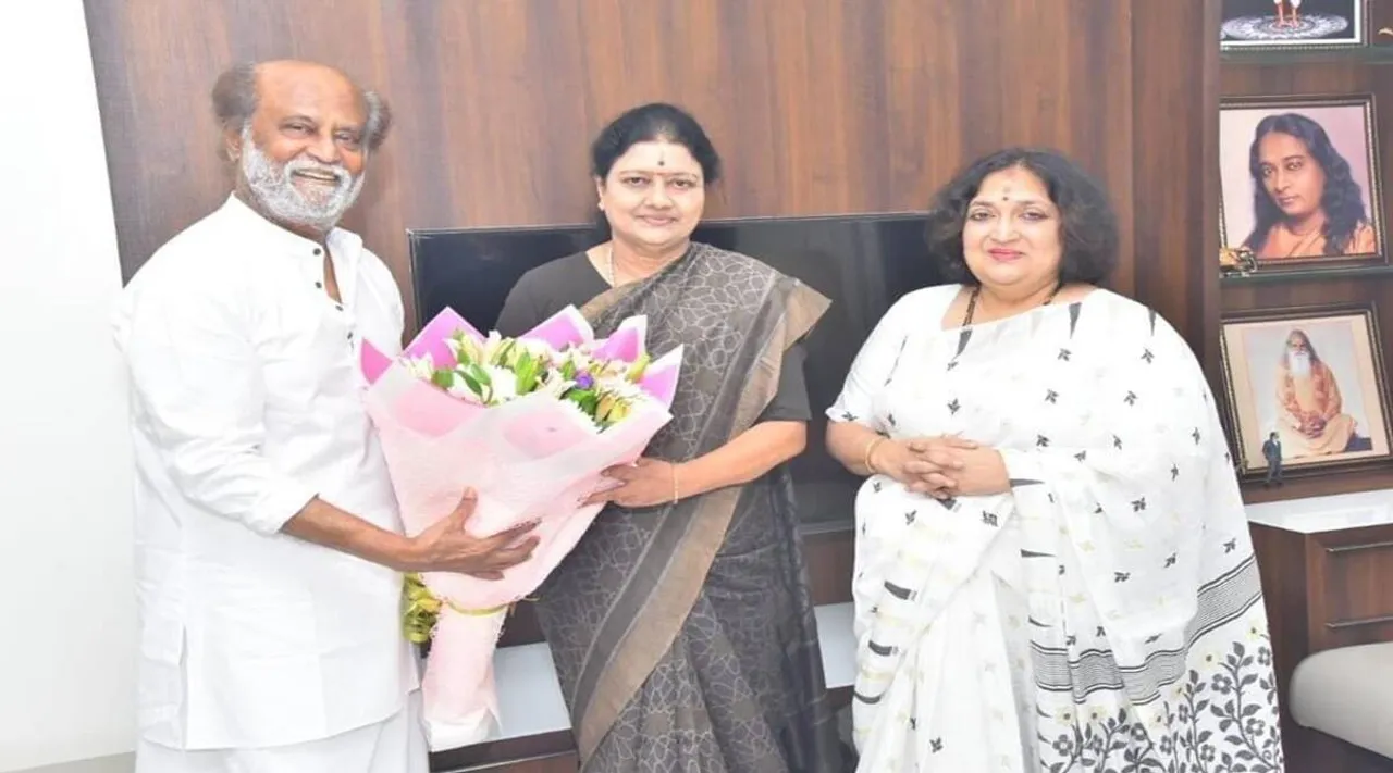 Sasikala meets Rajinikanth, Sasikala visits Rajinikanthat, Sasikala visits Rajinikanth at his residence, chennai, ரஜினிகாந்த் உடன் சசிகலா திடீர் சந்திப்பு, சசிகலா, ரஜினிகாந்த், sasikala, rajinikanth, tamil politics, latha rajinikanth