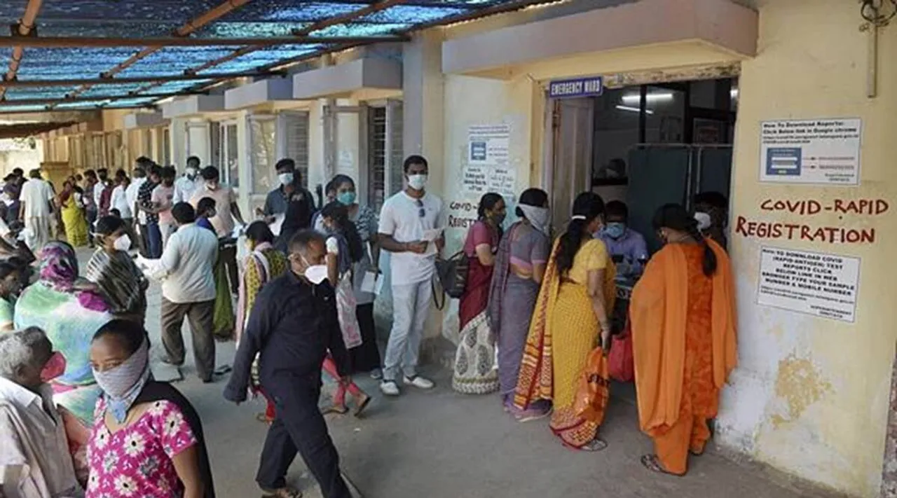 கொரோனாவின் பிடியில் சிக்கி தவிக்கும் தமிழகம் : 20,000 கடந்த தினசரி பாதிப்பு
