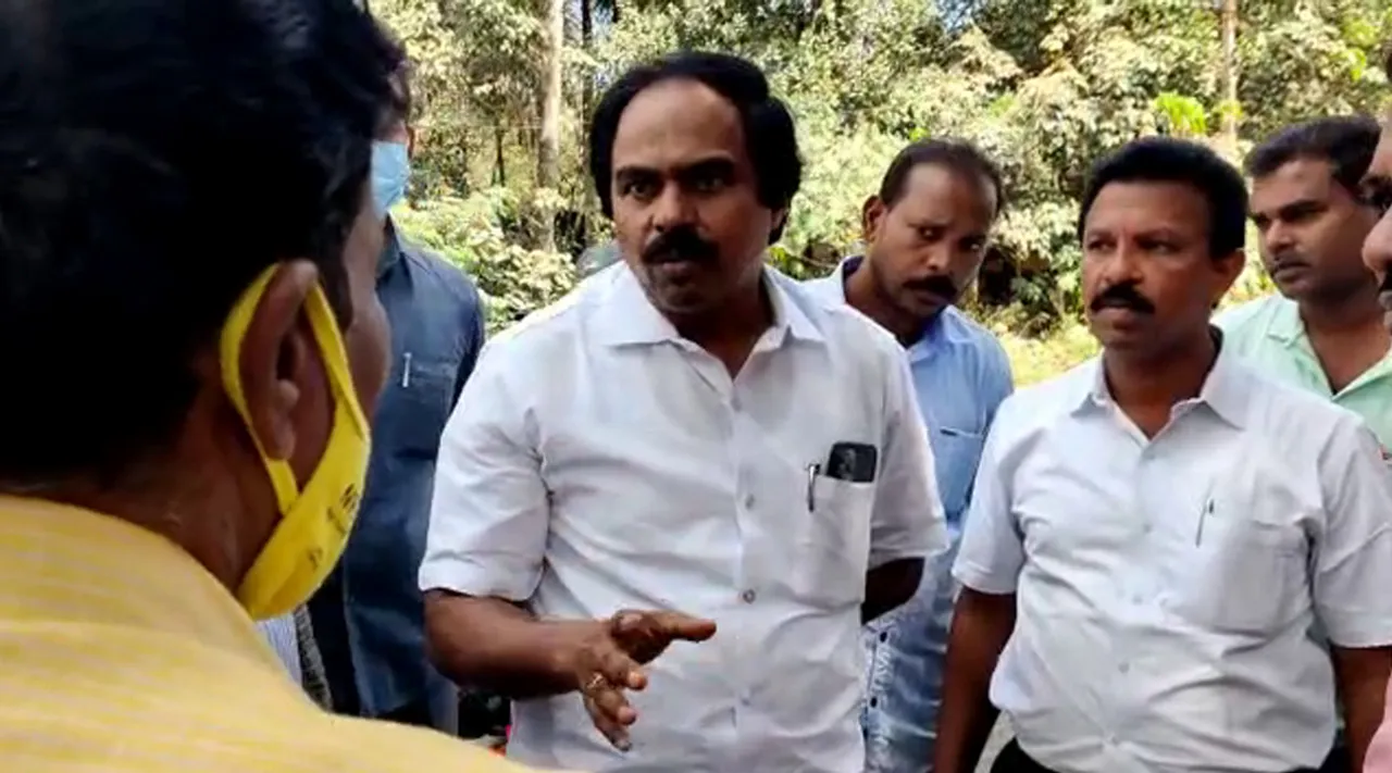 சாலையை தோண்டிப் பார்ப்போமா? காண்ட்ராக்டரை நேரில் ரெய்டு விட்ட அமைச்சர்