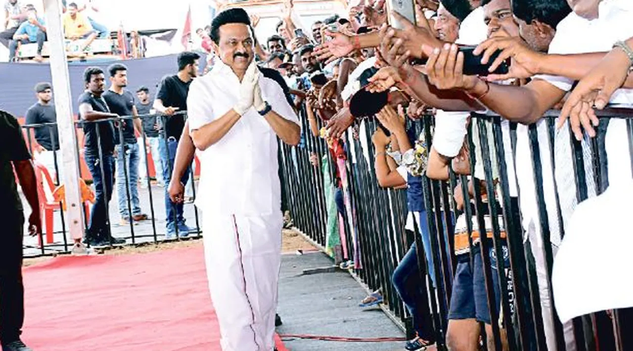 சென்னை திரும்பினார் ஸ்டாலின்: என்னென்ன துறைகளில் தொழில் முதலீடு என பேட்டி