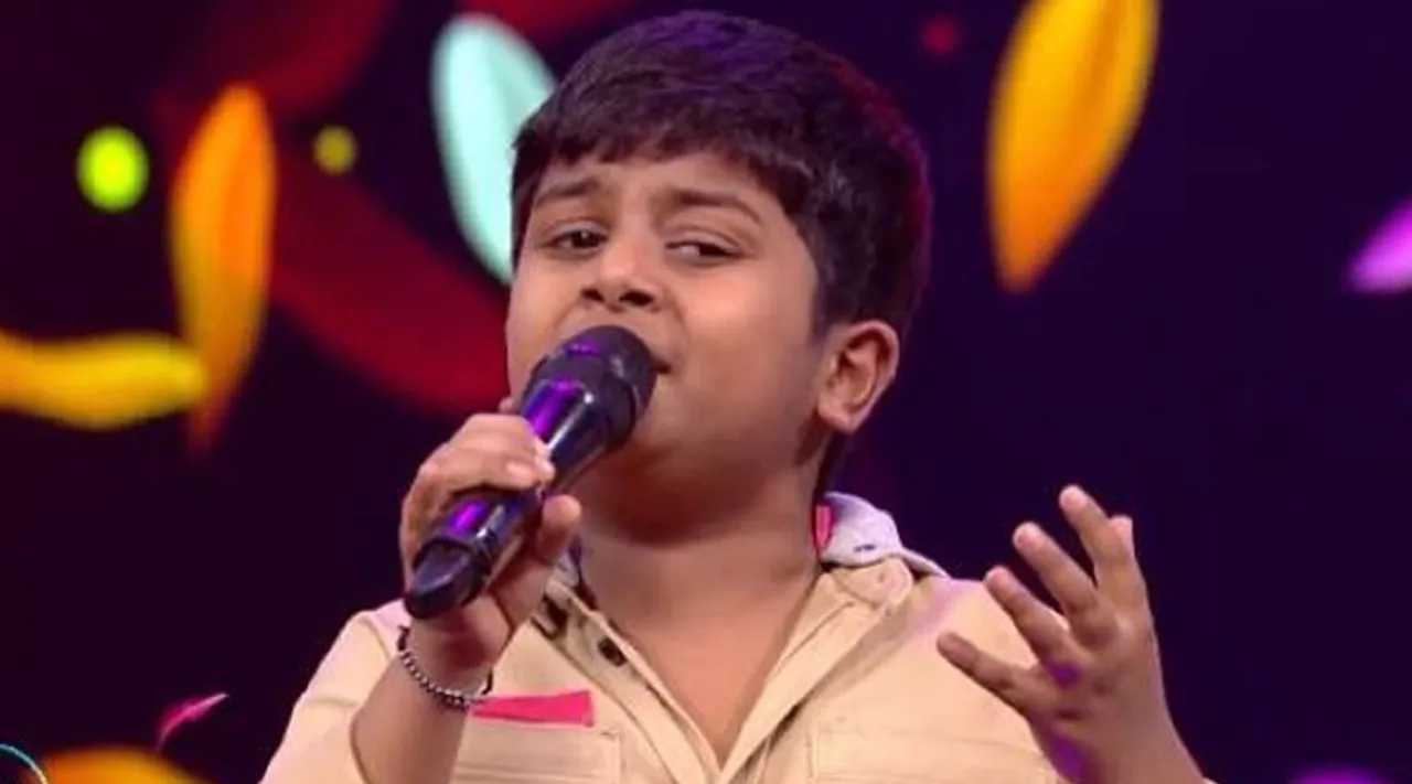 குட்டி எஸ்.பி.பி இவன்தான்... விஜய் டி.வி சூப்பர் சிங்கரில் அசத்தும் சிறுவன்!