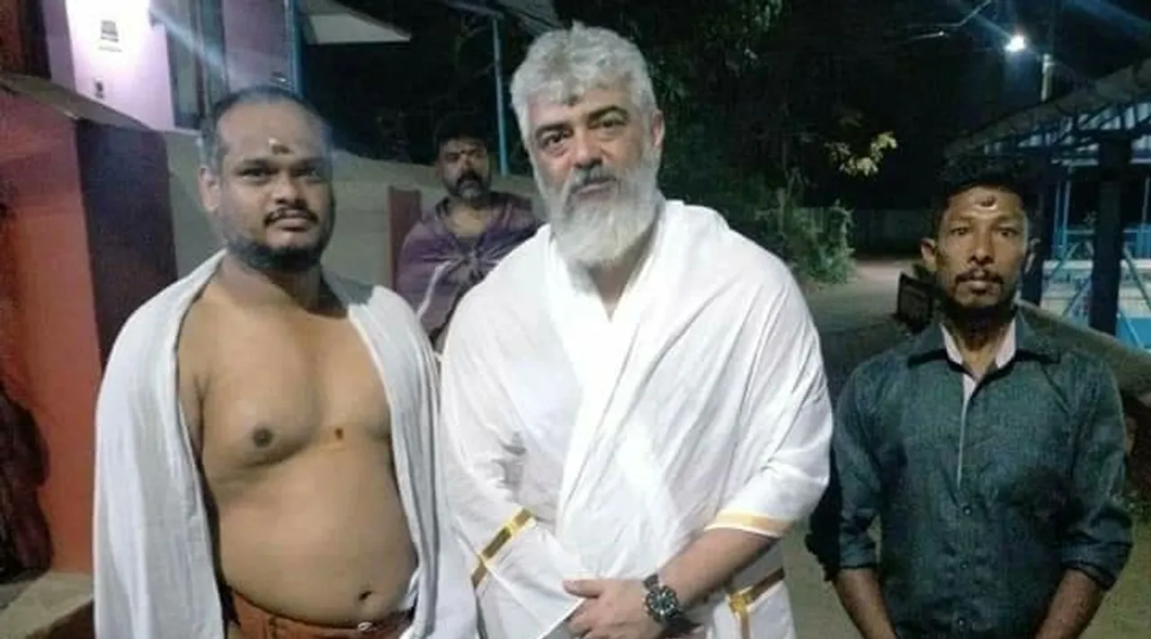 கேரளா கோவிலில் பாரம்பரிய உடையில் நடிகர் அஜித் : இணையத்தை கலக்கும் புகைப்படங்கள்