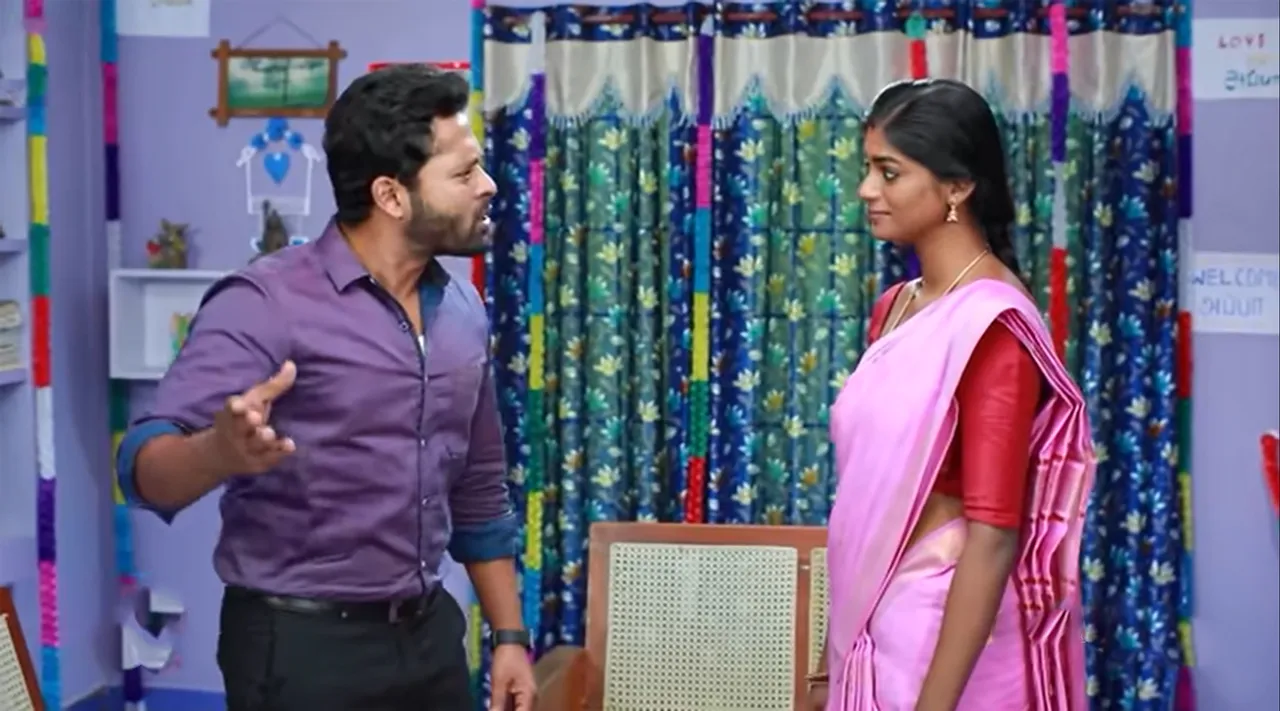 என்ன பாரதி சார் ரொம்பத்தான் அக்கறை...! ஆனா கண்ணம்மா ரொம்ப ஹேப்பி