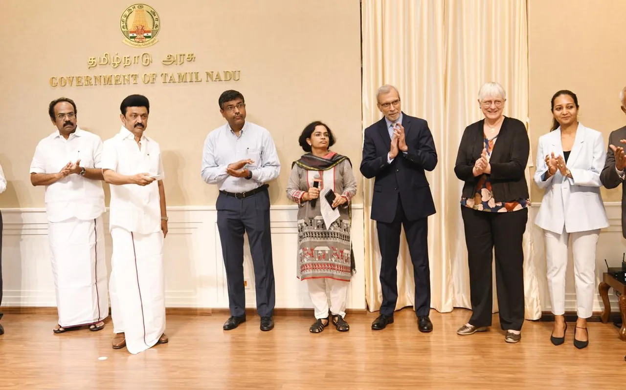 பிரபல தனியார் நிறுவனத்தின் மிகப்  பெரிய அலுவலகம்-முதல்வர் திறந்து வைப்பு