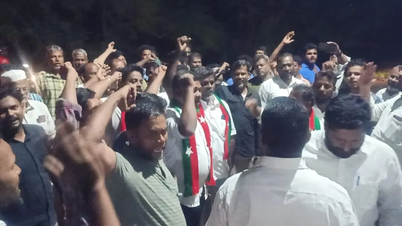 மதுரை போலீஸ் நிலையத்தை முற்றுகையிட்ட எஸ்.டி.பி.ஐ: காரணம் இதுதான்!