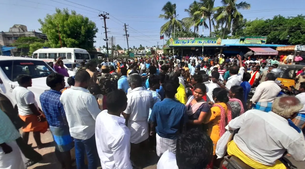 Mysterious death of Trichy college student: Relatives stir; Police baton