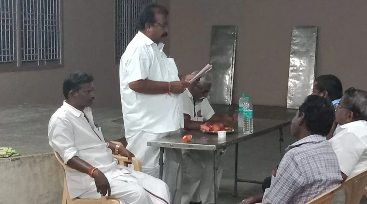 ஊழியர்கள் ஸ்டிரைக் அறிவிப்பு... இந்த மாசம் ரேஷன் பொருட்களை சீக்கிரம் வாங்கி விடுங்க மக்களே!