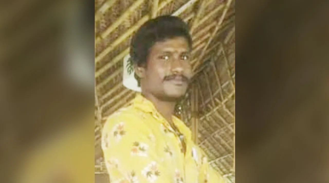 பிளஸ்-1 மாணவியை கத்தியால் குத்திய இளைஞர் மர்ம மரணம்: தண்டவாளத்தில் பிணமாக மீட்பு