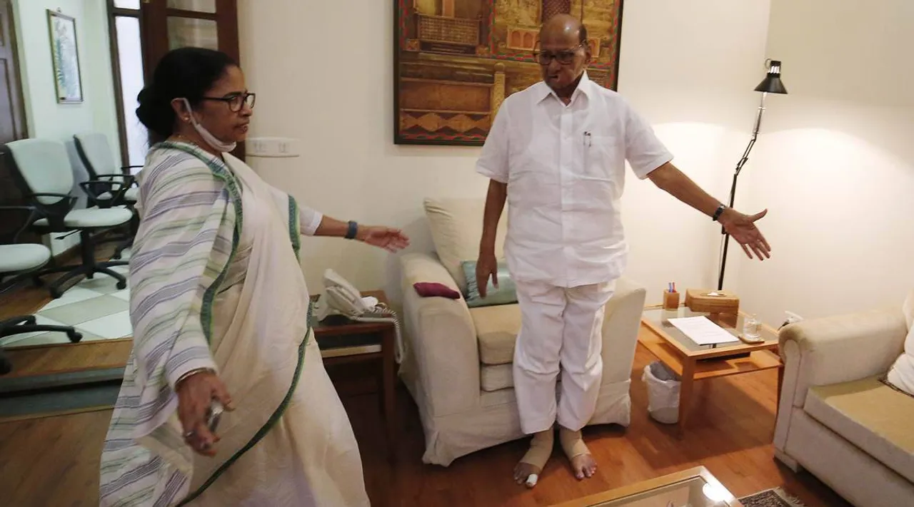 Presidential race, Presidential election, Opposition meet, Presidential polls, ஜனாதிபதி தேர்தல், மம்தா பானர்ஜி, டிஆர்எஸ், ஒய் எஸ் ஆர் காங்கிரஸ், பிஜேடி, Mamata banerjee, Mamata Oppn meet, TRS, BJD, YRS Congress, political Pulse, Tamil Indian express